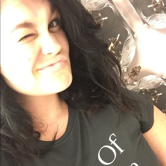 Meet your Posher, Candace - Picture 4 of 6